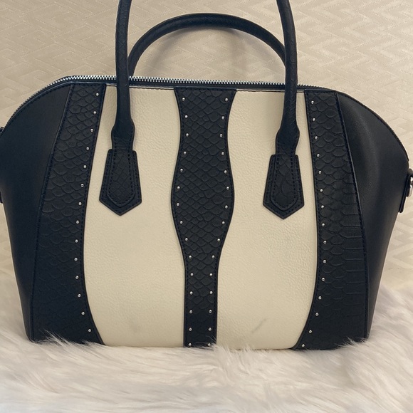 Mix No. 6 - Hand Bag - Picture 2 of 11